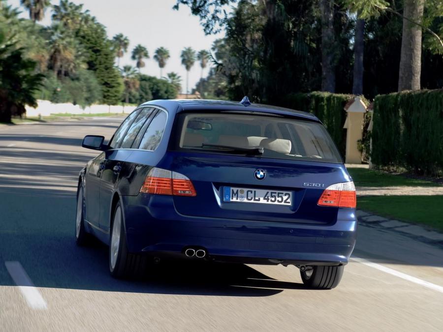  BMW 530i Touring 2007 года  (фото 34 из 46)